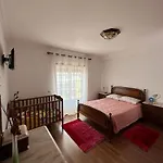 Luz Vivenda Rum i privatbostad Nazaré