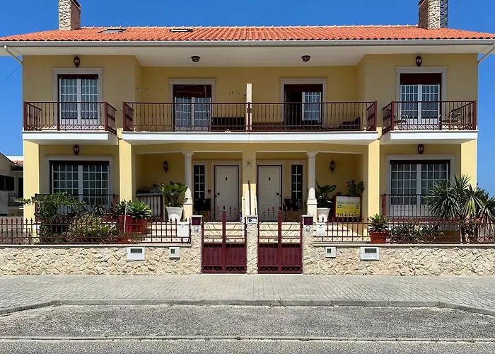 Luz Vivenda * Nazaré